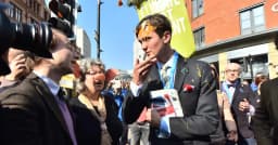 প্রতিবাদের অস্ত্র কেন হয় ডিম, যা বলছে ইতিহাস