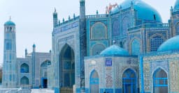 আফগানিস্তানে ভয়াবহ ভূমিকম্পে ক্ষতিগ্রস্ত নীল মসজিদ