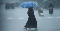 ঢাকায় হালকা বৃষ্টির আভাস, তাপমাত্রা কমে মিলবে গরম থেকে স্বস্তি