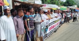 গুইমারায় হাসপাতাল ও ফায়ার সার্ভিস স্টেশনের দাবিতে মানববন্ধন