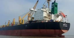 হাত বদল হয়ে বাংলাদেশি জাহাজের দায়িত্বে নতুন দস্যুদল, হাতে ভারী অস্ত্র