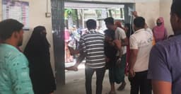 ঘুমন্ত স্বামীর পুরুষাঙ্গ কেটে নিয়ে পালালেন স্ত্রী