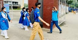 তীব্র গরমের কারণে শিক্ষাপ্রতিষ্ঠান ৭ দিনের ছুটি