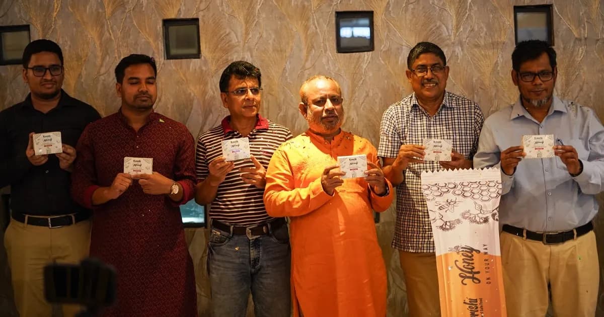 মধু খাওয়ার অভ্যাসে নতুন যুগ, কৃষি নিয়ে এলো ‘হ্যানি স্যাচেট’