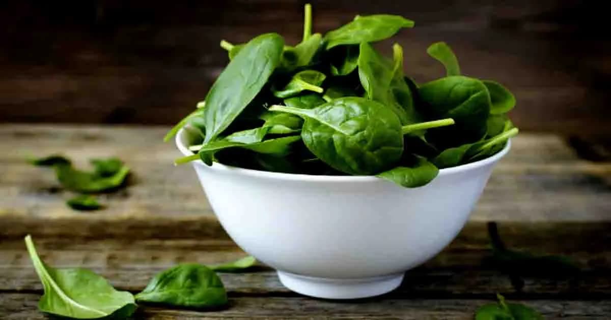 ত্বকের উজ্জ্বলতা বাড়াতে কী খাবেন জেনে রাখুন