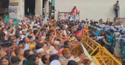 সচিবালয় অভিমুখে নন-এমপিও শিক্ষকদের পদযাত্রা আটকাল পুলিশ