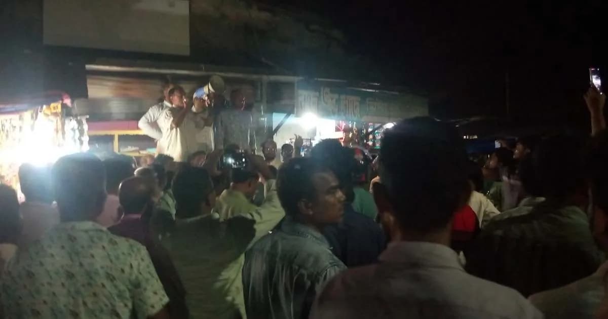 বাগাতিপাড়ায় মনোনয়ন বাতিলের দাবিতে বিএনপির বিক্ষোভ