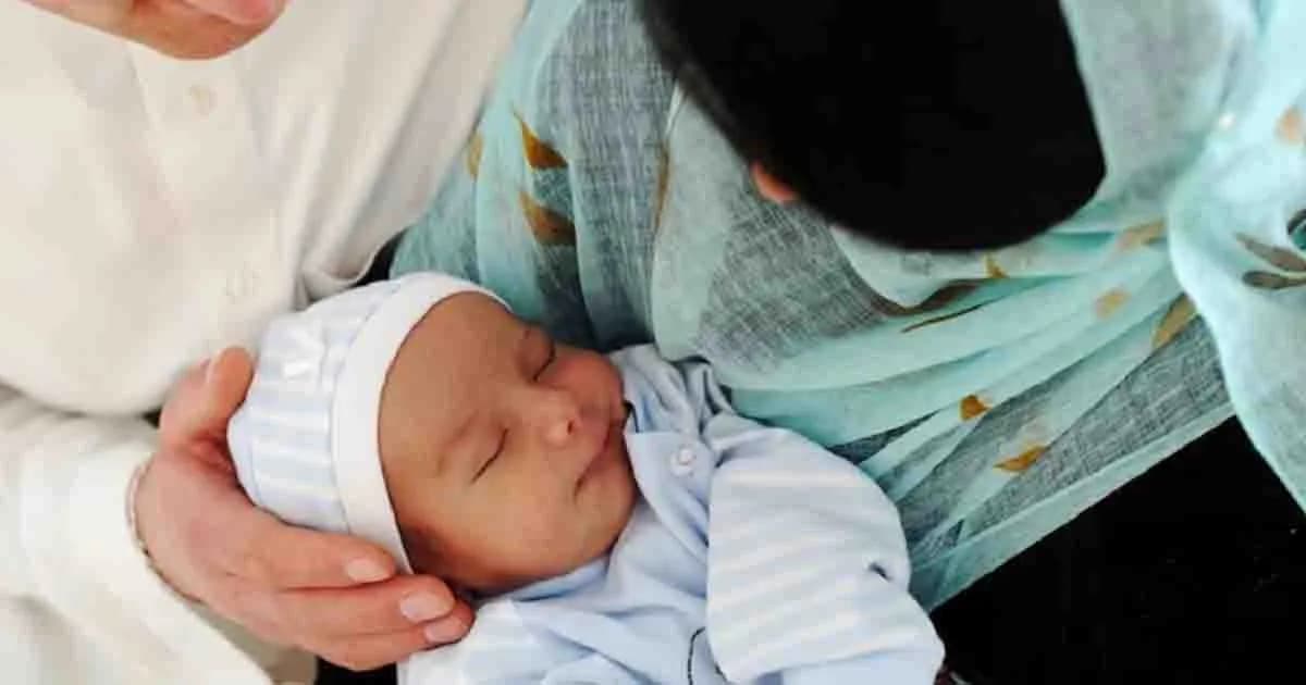 নিজের আকিকা নিজে দেওয়া যাবে-কি ,আকিকা দেওয়ার দায়িত্ব কার?