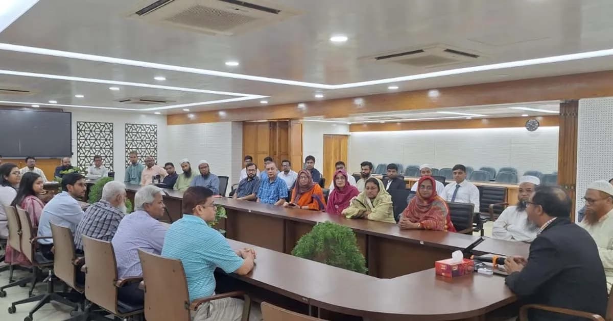 শিক্ষক শুধু পাঠদান করেন না, স্বপ্নও নির্মাণ করেন: ডুয়েট উপাচার্য