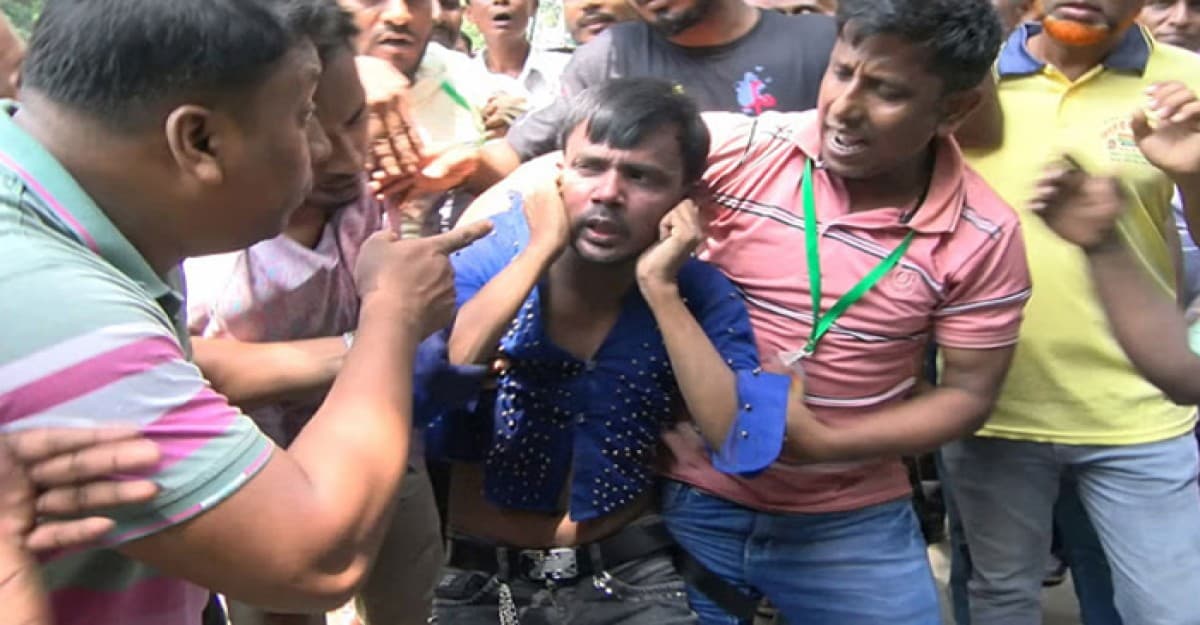 হিরো আলমকে মারধর, কান ধরে করানো হলো উঠবস